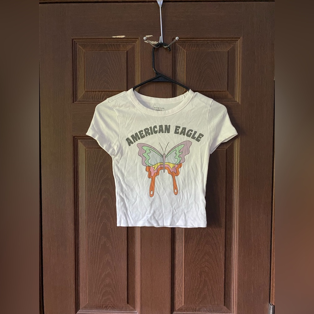 Woman’s American Eagle White Crop Top